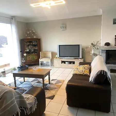 Privee Dans Maison + Petit Dejeuner Offert Homestay Saint-Priest (Rhone)