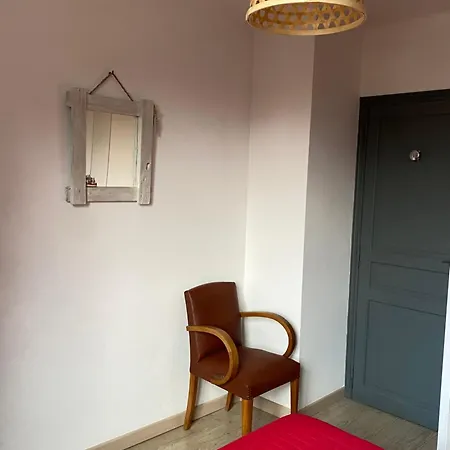 Privee Dans Maison + Petit Dejeuner Offert