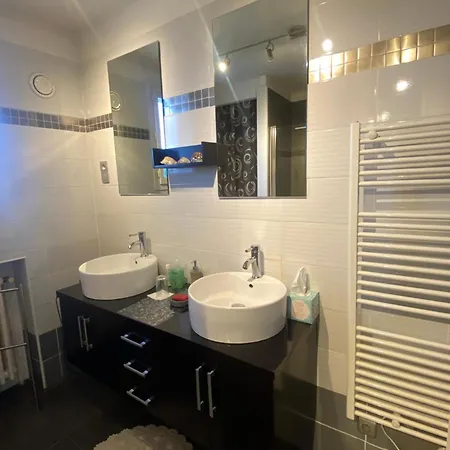 Privee Dans Maison + Petit Dejeuner Offert منزل للإقامة سانت-بريست